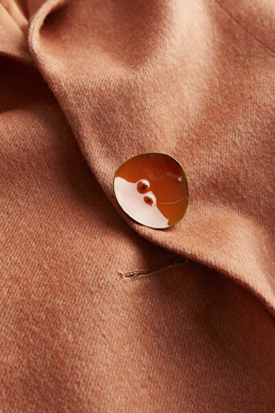 ORANGE JACKET 8