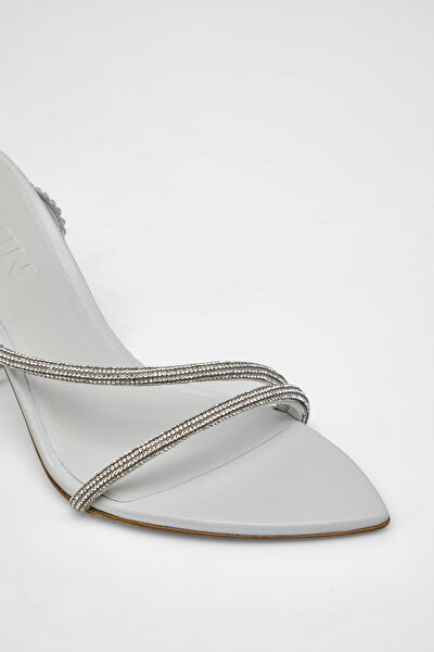 LIGHT GREY JEWELLED SHOE 4