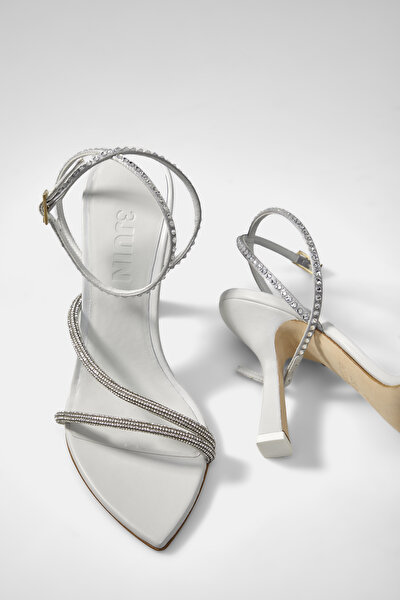 LIGHT GREY JEWELLED SHOE 5