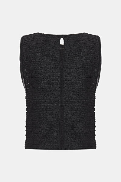 BLACK SLEEVELESS BLOUSE 5