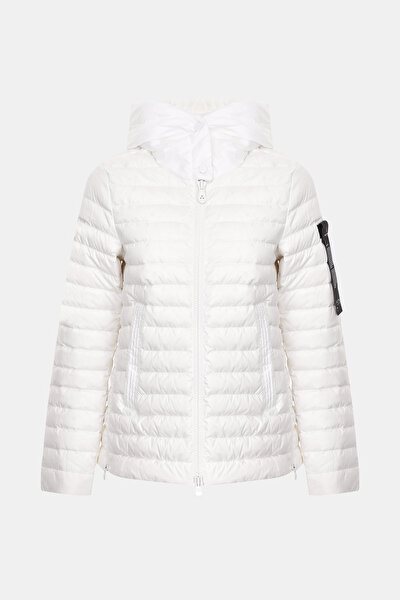 WHITE COAT 4
