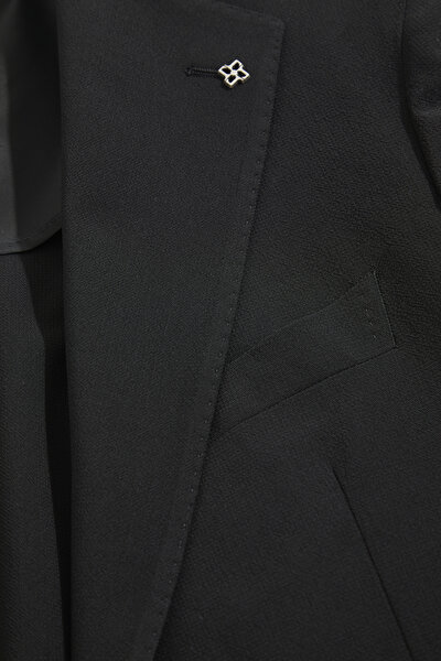 BLACK JACKET 3