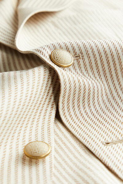 BEIGE JACKET 5