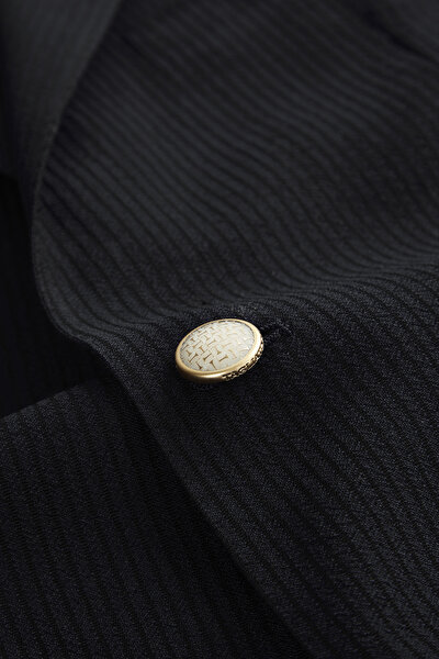BLACK JACKET 4