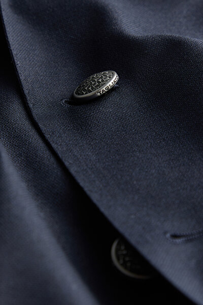 JACKET 8