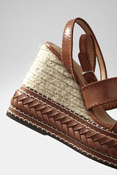 NATURAL RAFFIA SHOE 8