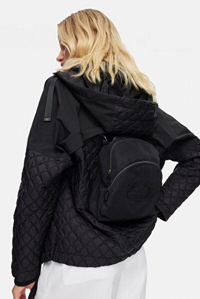 BLACK COAT 4