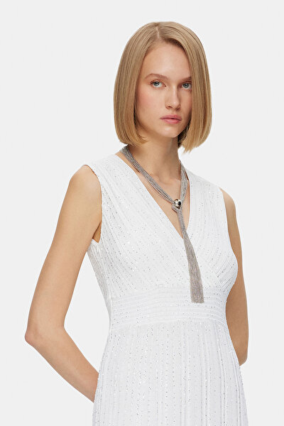 WHITE SLEEVELESS DRESS 3