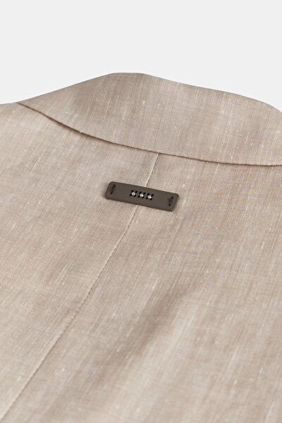 BEIGE JACKET 10