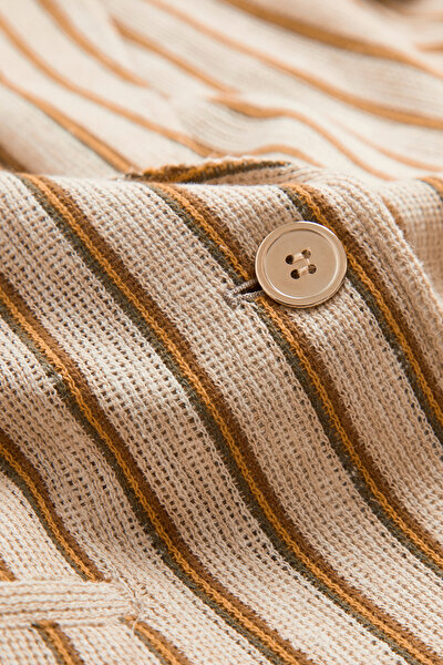 YELLOW JACKET 9