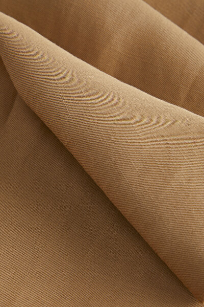 TAN TROUSERS 8