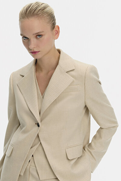 BEIGE SURPLICE NECKLINE (CROSS-OVER NECKLINE) JACKET 3