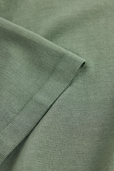 KHAKI BASIC / ROUND NECKLINE SHORT SLEEVE TSHIRT 5