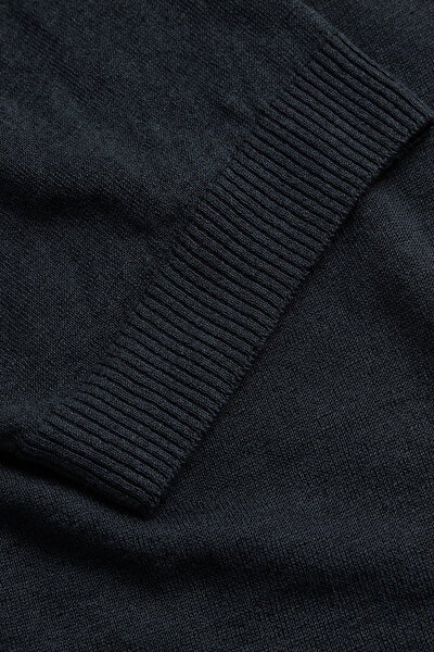BLACK SHORT SLEEVE TSHIRT 4