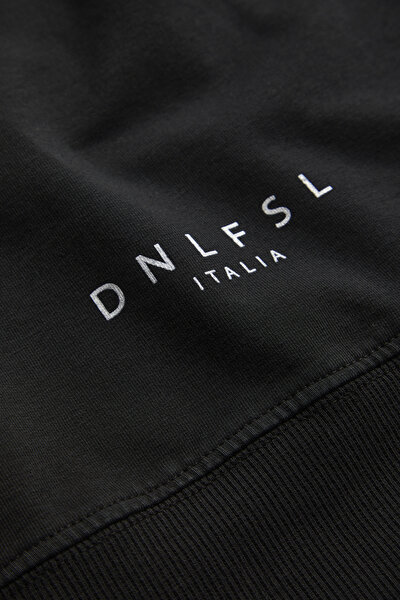 BLACK BASIC / ROUND NECKLINE SWEATSHIRT 5