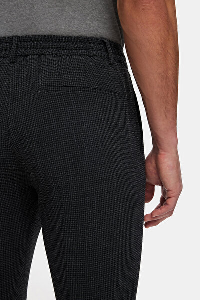 BLACK SMALL BOXES DESIGN TROUSERS 4