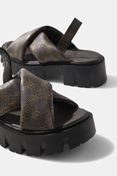 SANDAL 4
