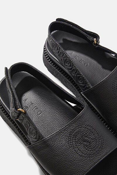 SANDAL 5