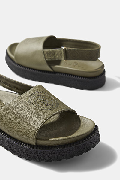 SANDAL 4