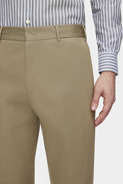 BEIGE TROUSERS 3