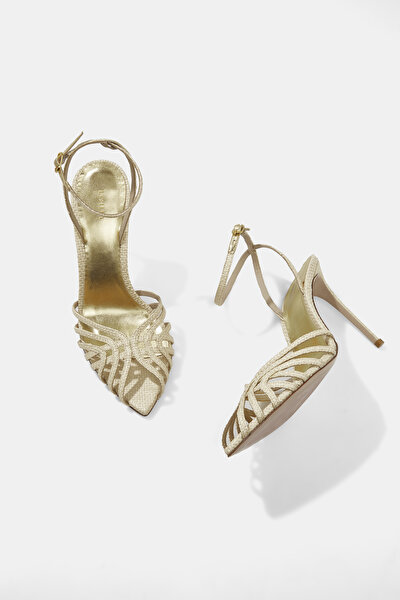 NATURAL RAFFIA SHOE 4