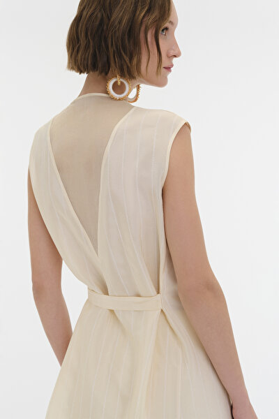 CREAM V NECK SLEEVELESS BLOUSE 4