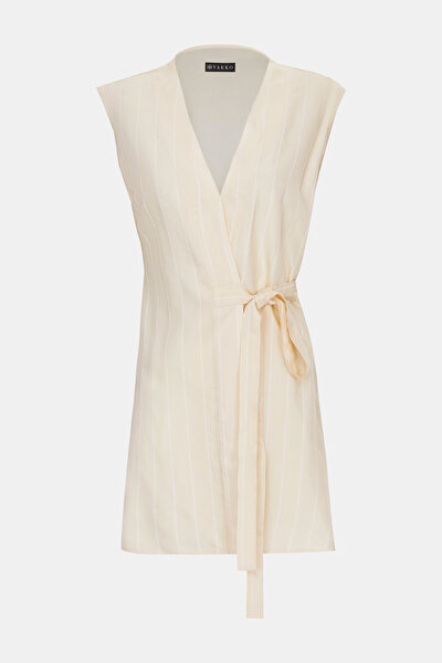CREAM V NECK SLEEVELESS BLOUSE 5