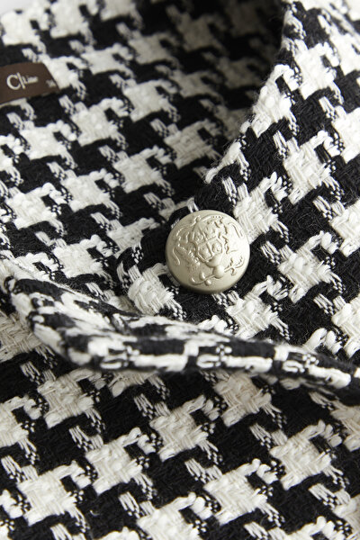 WHITE BASIC / ROUND NECKLINE JACKET 3