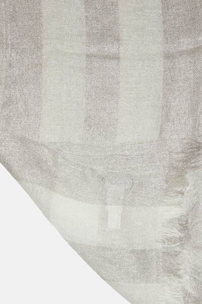 LIGHT GREY SHAWL 3