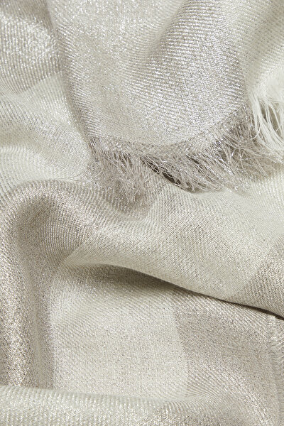 LIGHT GREY SHAWL 4