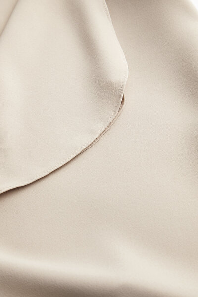 BEIGE BASIC / ROUND NECKLINE SHORT SLEEVE BLOUSE 8