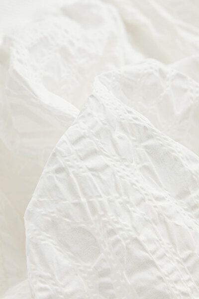 ECRU SLEEVELESS BELOW THE KNEE DRESS 9