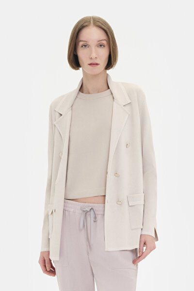 WHITE JACKET 9