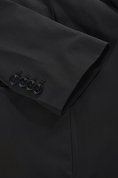 BLACK SUIT 9