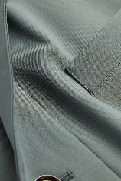 GREY COAT 8