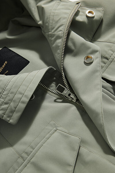 LIGHT GREEN COAT 4
