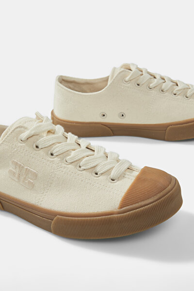 SNEAKER 4
