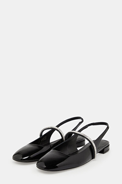 BLACK PATENT LEATHER SHOE 3