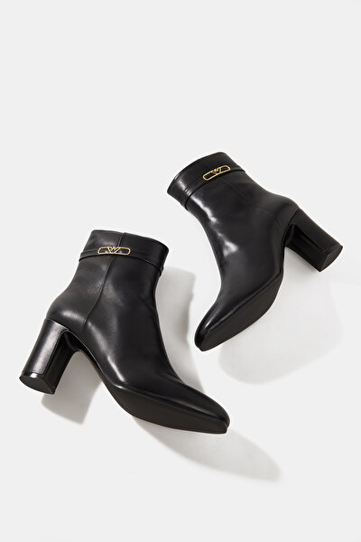 BLACK LEATHER BOOT 4