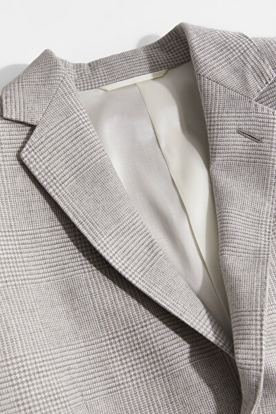 WHITE JACKET 8