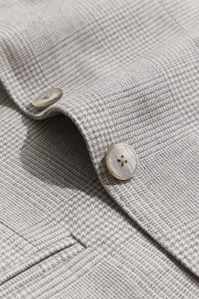 WHITE JACKET 10