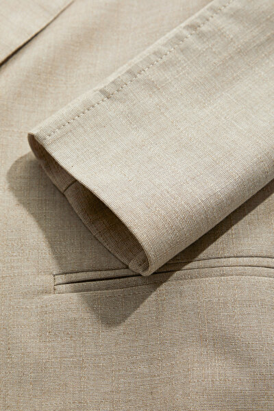 BEIGE JACKET 8