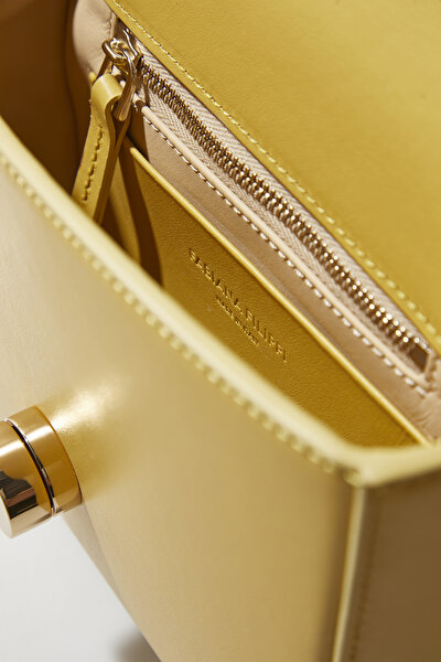 YELLOW LEATHER BAG 8