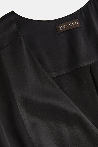BLACK LONG SLEEVE MIDI DRESS 3