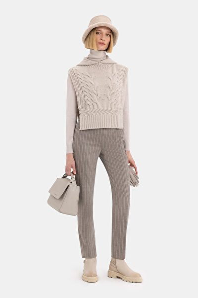 BEIGE SWEATER 3