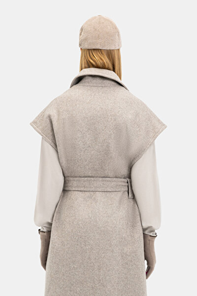 GREY VEST 4