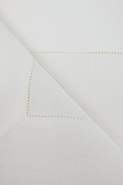 TABLECLOTH 3