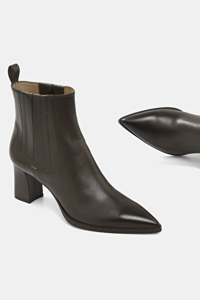 BROWN LEATHER BOOT 5