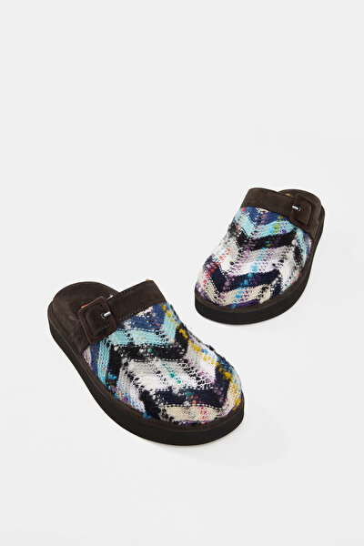 WHITE SLIPPER 5