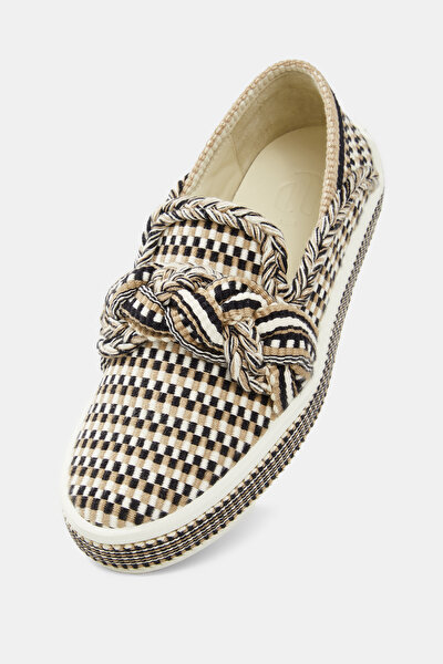 WHITE SHOE 5